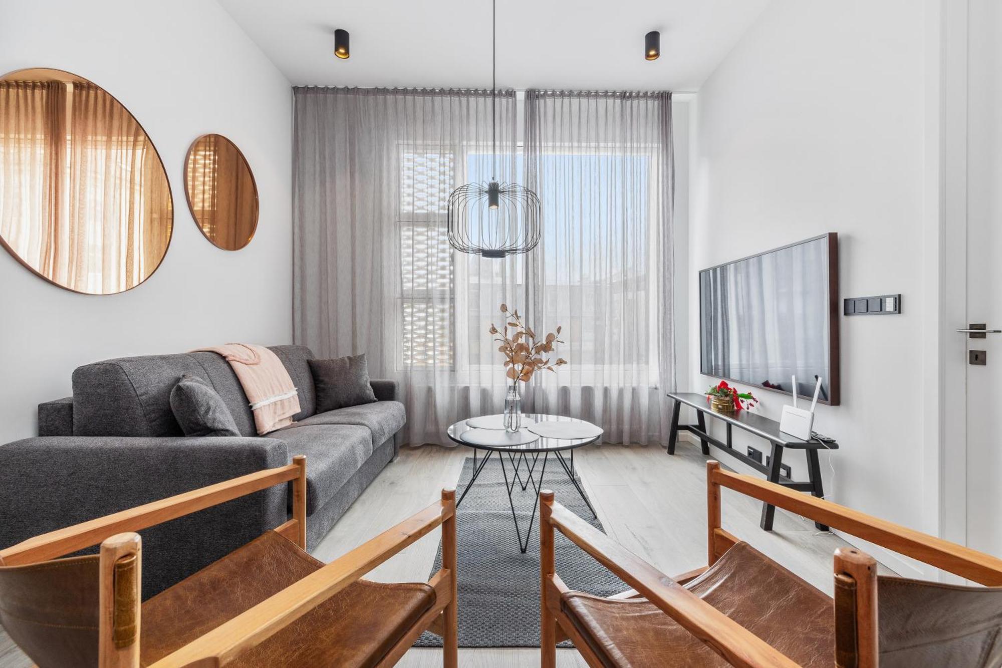 Vibrant Hafnatorg I Spacious Property With Expansive Garage Reykjavik Bagian luar foto