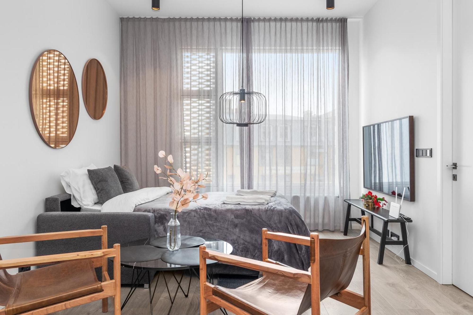 Vibrant Hafnatorg I Spacious Property With Expansive Garage Reykjavik Bagian luar foto