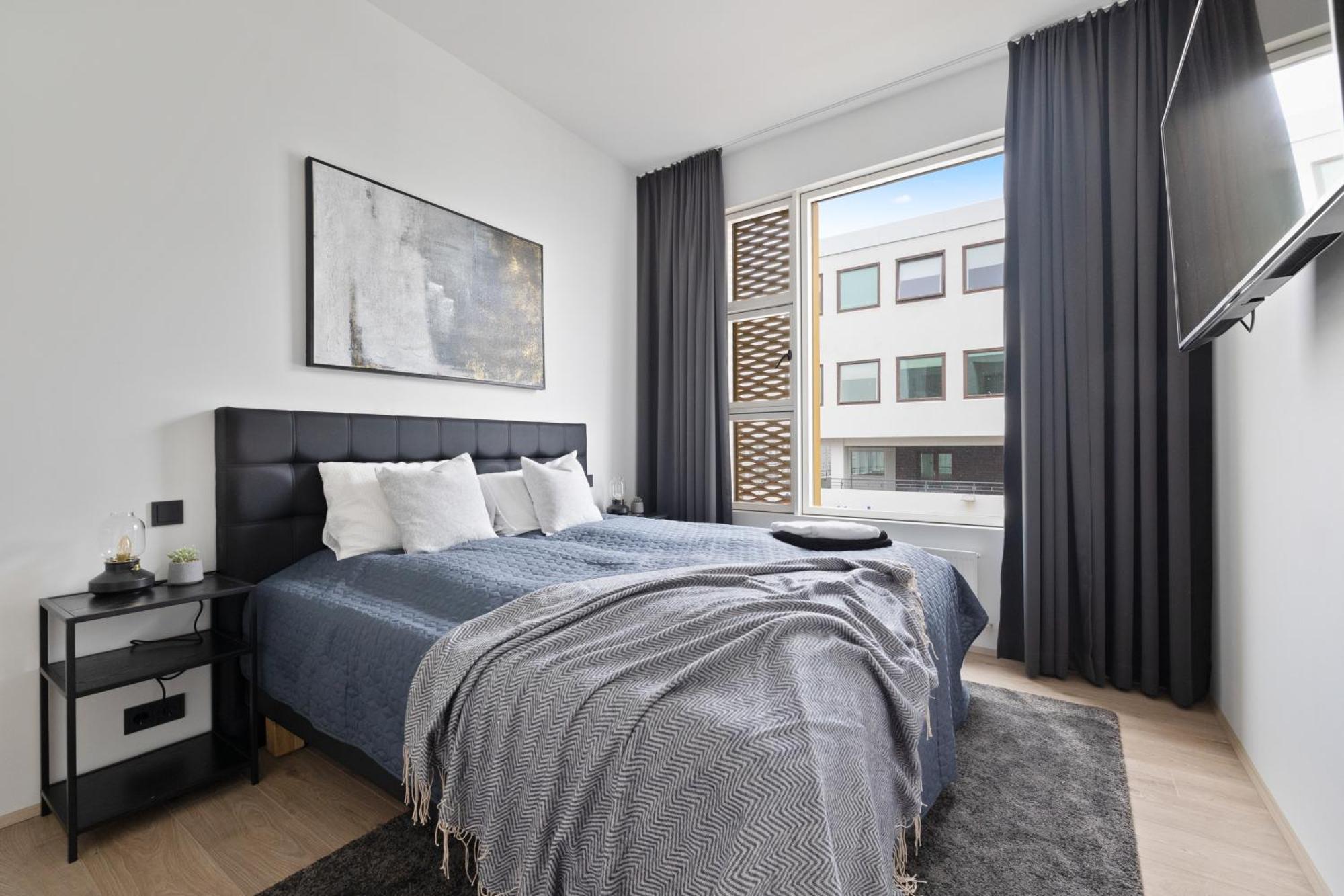 Vibrant Hafnatorg I Spacious Property With Expansive Garage Reykjavik Bagian luar foto